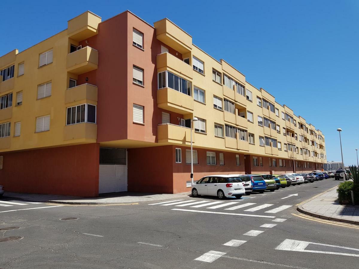 Alquilaencanarias El Medano Mirazul Plaza Roja Buitenkant foto