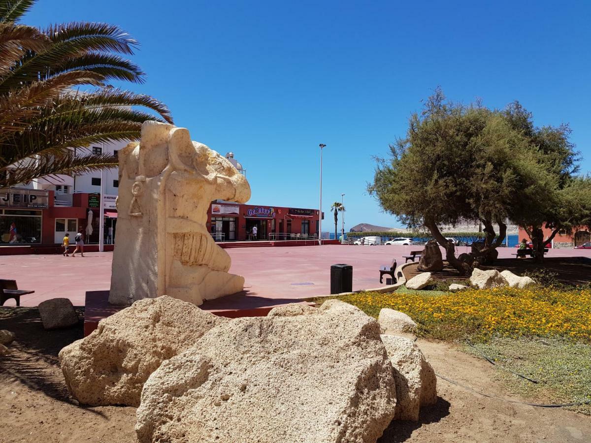 Alquilaencanarias El Medano Mirazul Plaza Roja Buitenkant foto